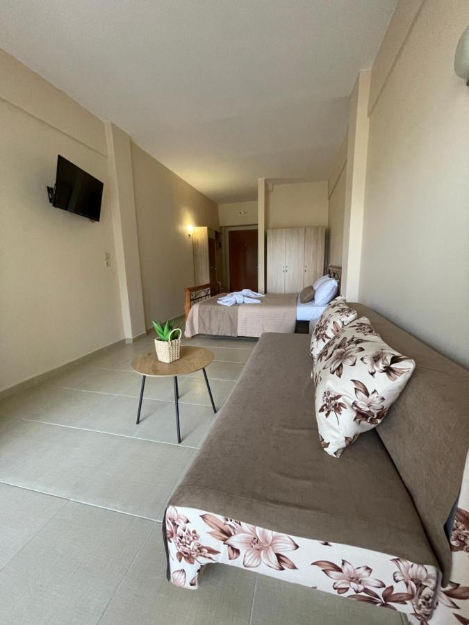 Helios Hotel ستافروس المظهر الخارجي الصورة