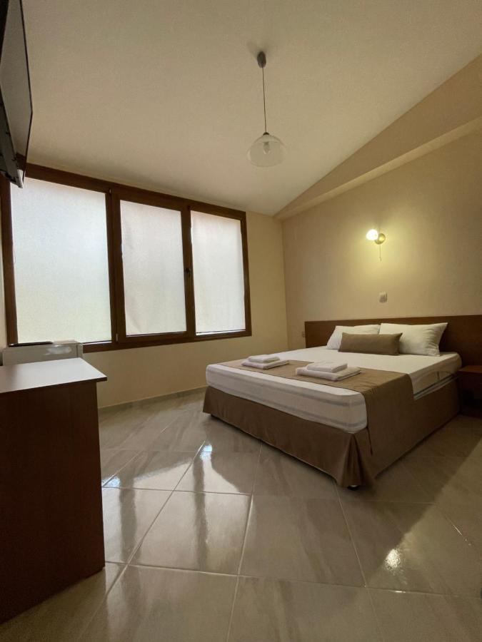 Helios Hotel ستافروس المظهر الخارجي الصورة