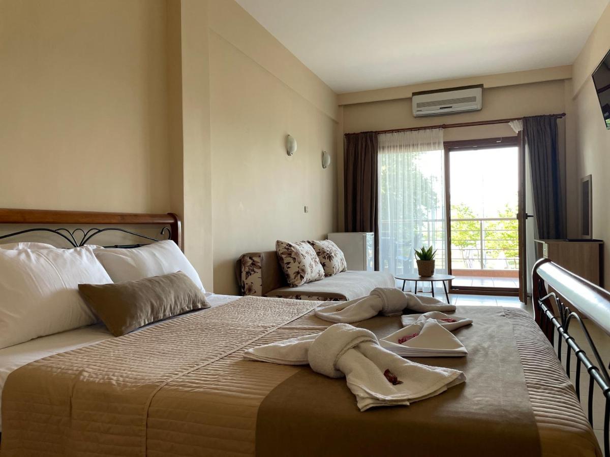 Helios Hotel ستافروس المظهر الخارجي الصورة